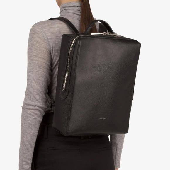 Matt & Nat Dwell Leather Backpack - Black - Brand New - Picture 2 of 12